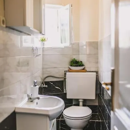 Apartment Center Stylish Apt Darling For 4, Old Town Split